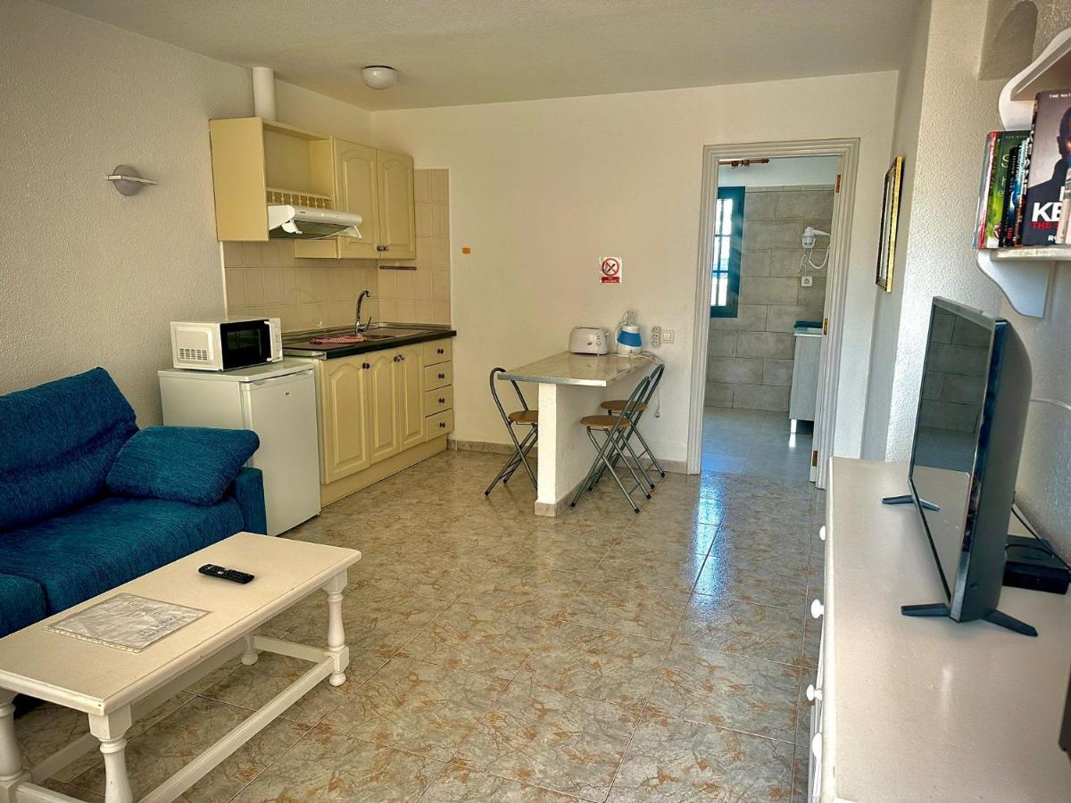 Bungalows Doble Uve Tías Екстериор снимка